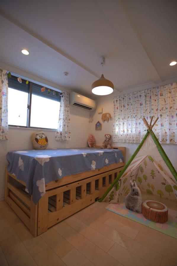 Qiqi House まるごと新築一軒家宿 Spacious New Home, 8 Guests, Easy Airport & Access