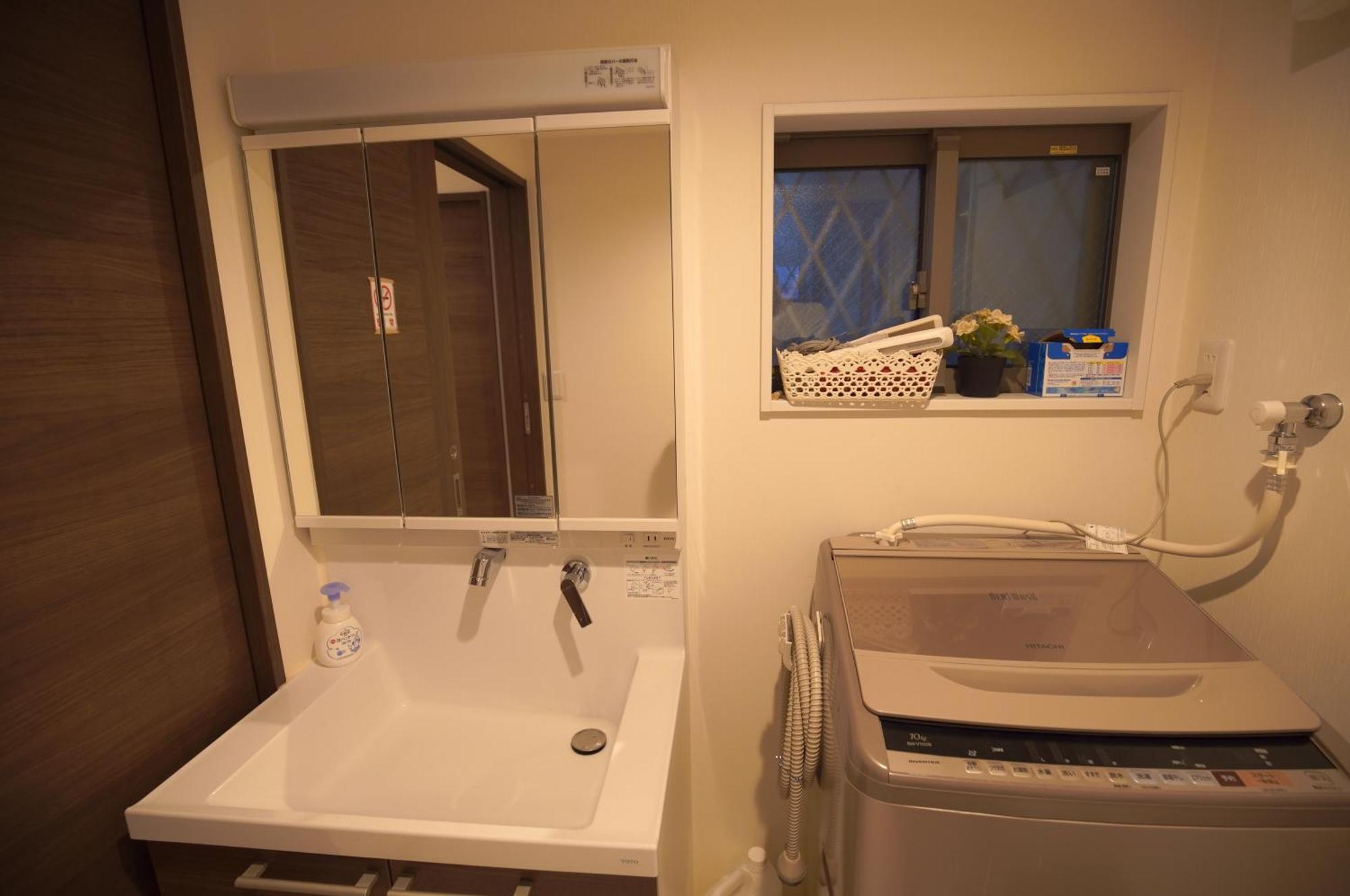 Qiqi House まるごと新築一軒家宿 Spacious New Home, 8 Guests, Easy Airport & Access