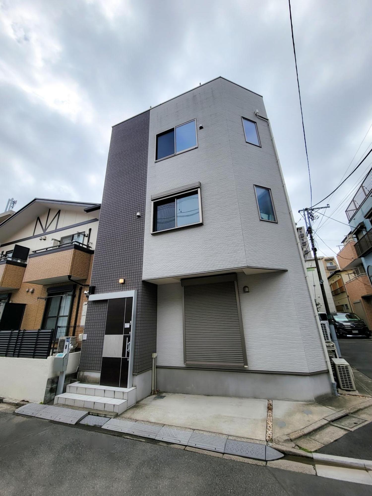 Qiqi House まるごと新築一軒家宿 Spacious New Home, 8 Guests, Easy Airport & Access * Tóquio